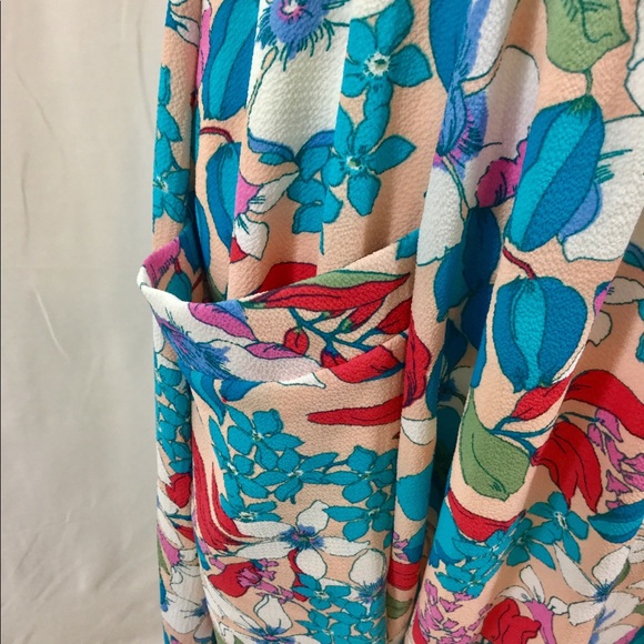 Front Pockets Floral Skirt Elastic Waist - Picture 3 of 5